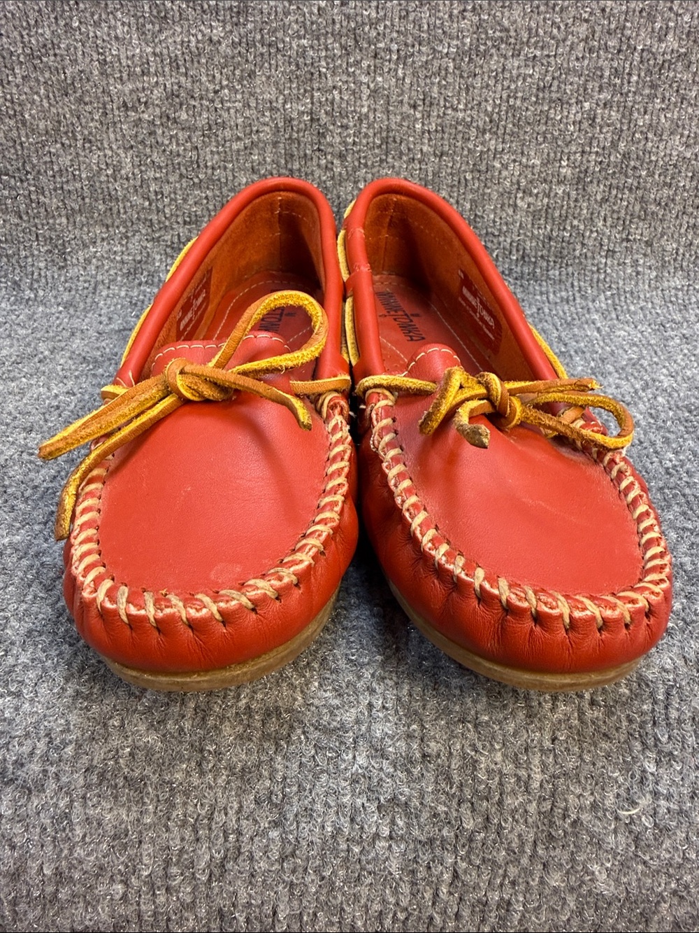 Minnetonka Red Leather Moccasins with Leather Trim and Lace Women’s Size 7 - Picture 9 of 11